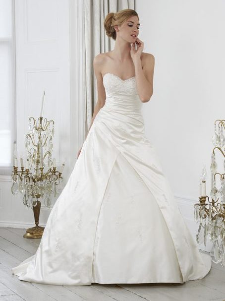 satijnen outlet trouwjurk maat 46 48