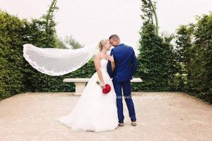 Bruid met accessoires