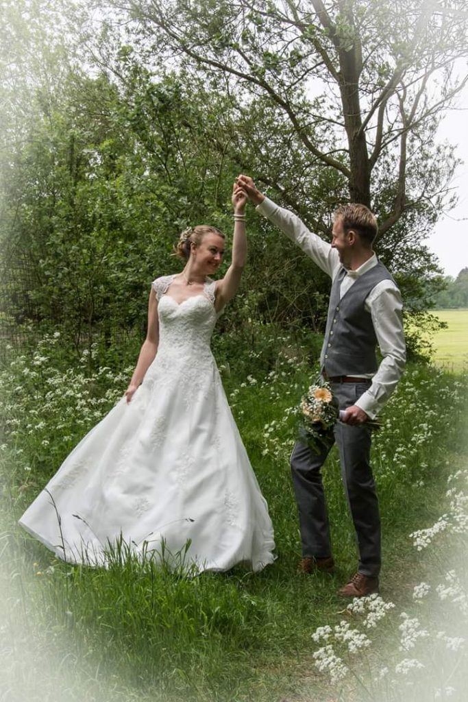 Bruid bruidjurk bruidsmode trouwjurk trouwjurken bruidsjurken bruidsmode mariska Echte bruiden