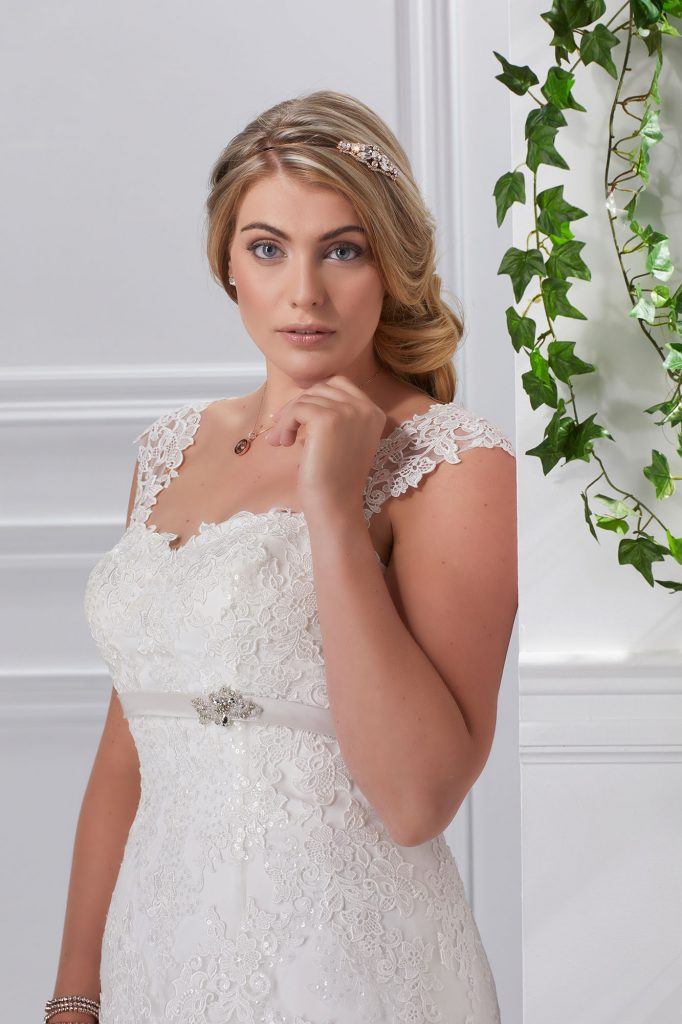 Miss Emelie Tres Chic